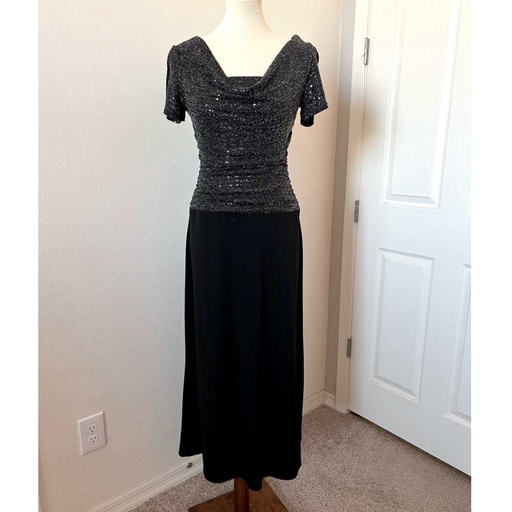 En Focus Formal Midi Dress
